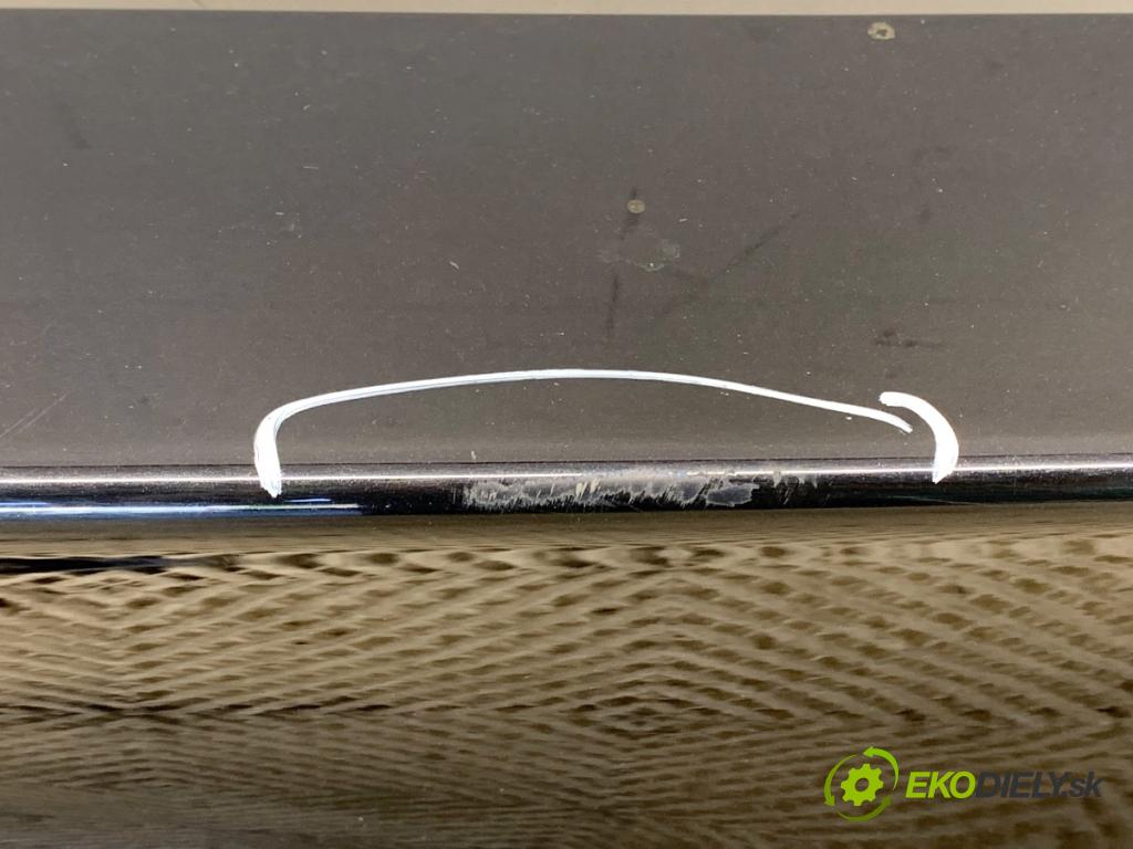 VOLVO S60 I sedan 2001 125 kW 2.4 2435 lišta dveří zadní část