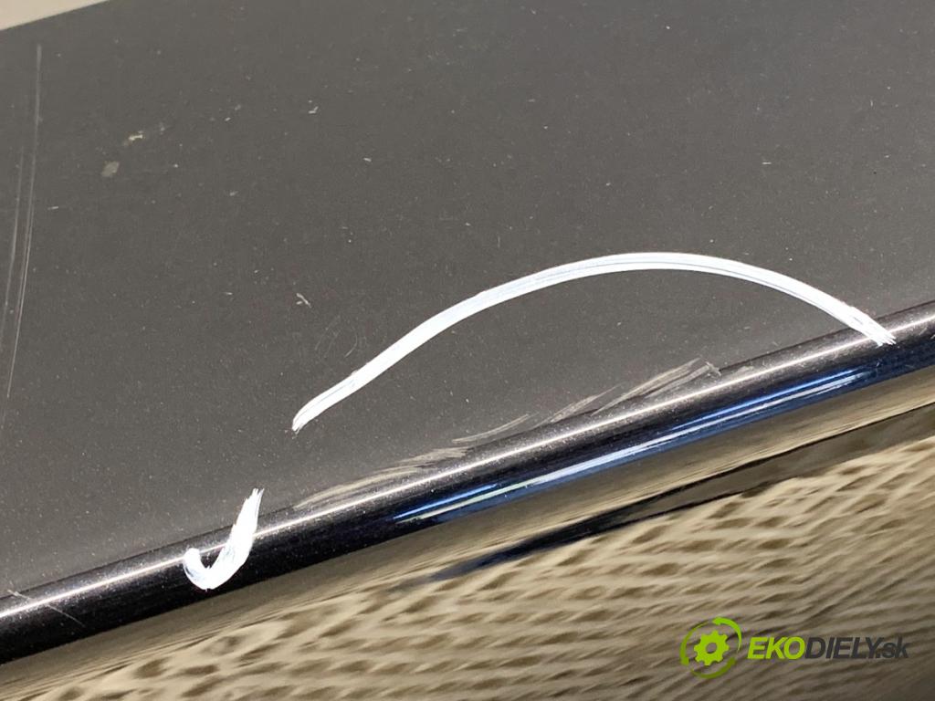 VOLVO S60 I sedan 2001 125 kW 2.4 2435 lišta dveří zadní část