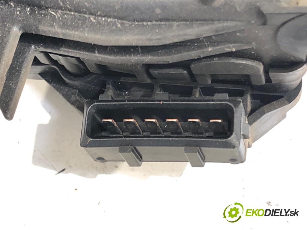 VOLVO S60 I sedan 2001 125 kW 2.4 2435 potenciometr plynového pedálu 30666659 (Potenciometr plynového pedálu)