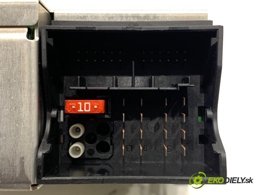 BMW E90 sedan 2006 95 kW 318 i 1995 RADIO 6975013 (Audio zariadenie)