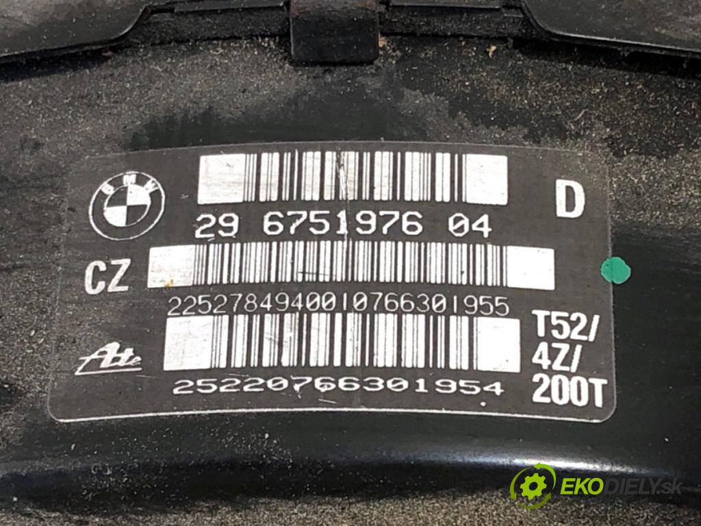 BMW E90 sedan 2006 95 kW 318 i 1995 Posilovač bŕzd 6751976