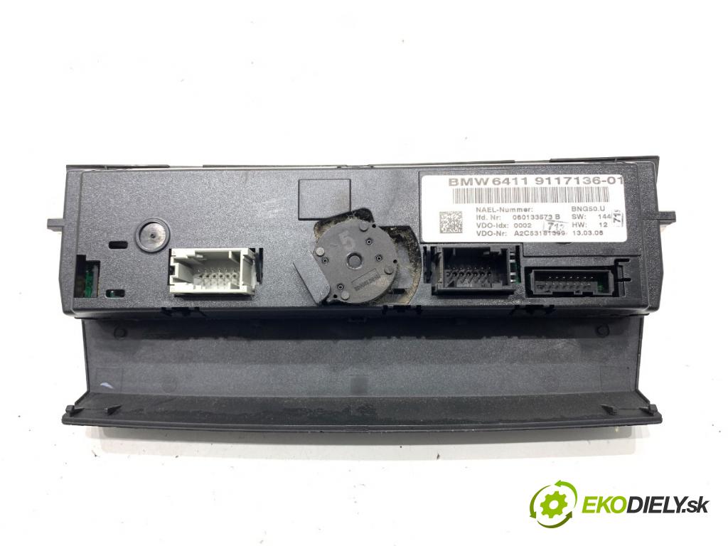 BMW E90 sedan 2006 95 kW 318 i 1995 Panel ovládaní topení 9117136 (Páčky pod volantem)