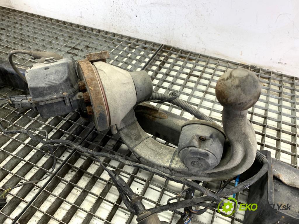 BMW E90 sedan 2006 95 kW 318 i 1995 Hák tažné zařízení 6773725 (Tažné zařízení)