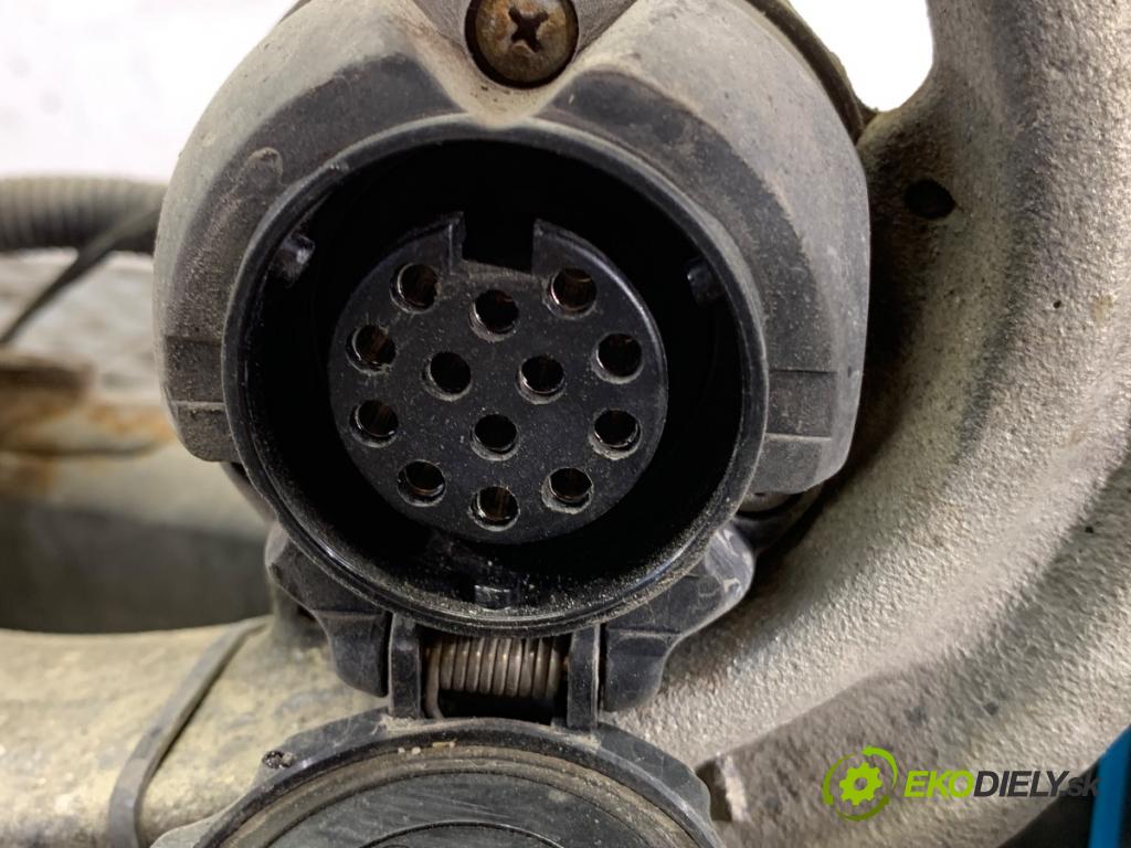 BMW E90 sedan 2006 95 kW 318 i 1995 Hák tažné zařízení 6773725 (Tažné zařízení)