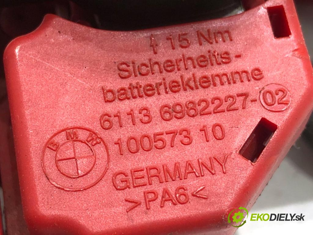 BMW E90 sedan 2006 95 kW 318 i 1995 svorka plus 6982227