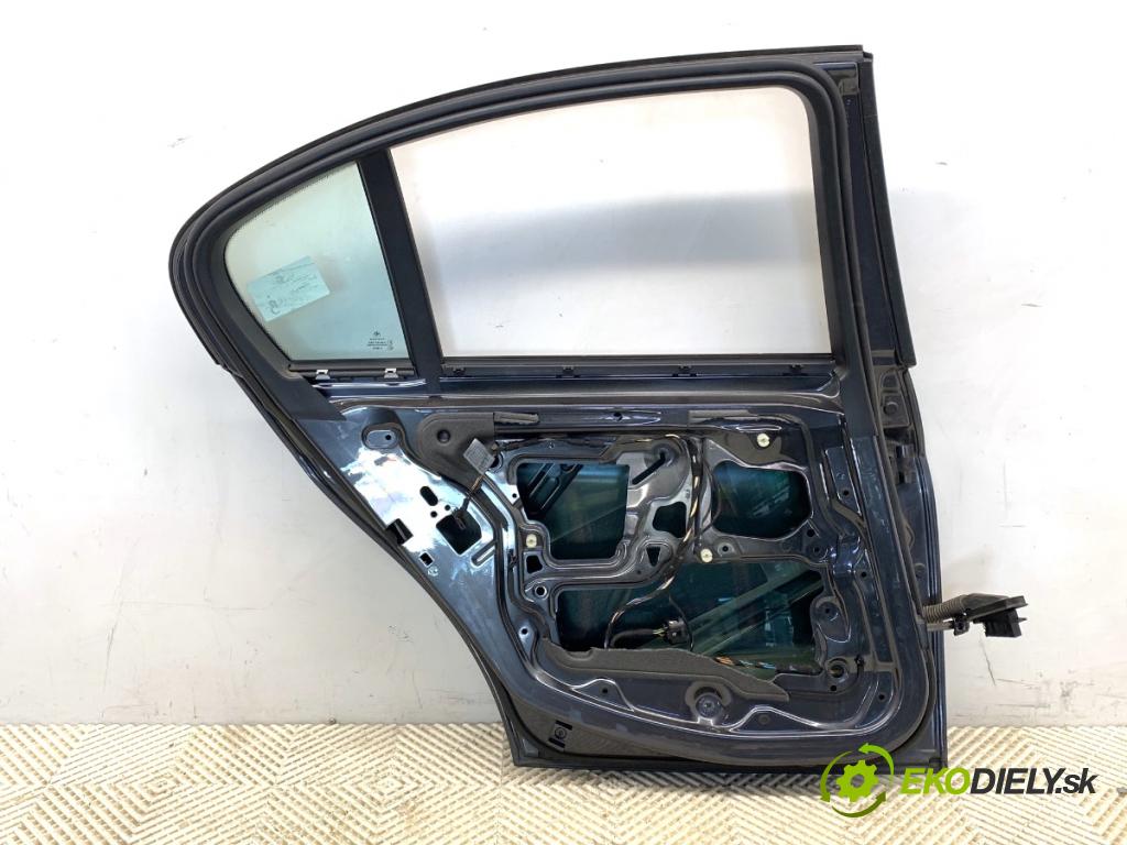 BMW E90 sedan 2006 95 kW 318 i 1995 dveře levý zadní část
