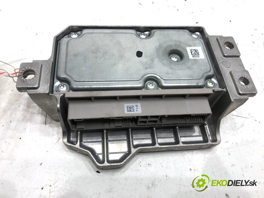 BMW E90 sedan 2006 95 kW 318 i 1995 senzor airbag 9119058 (Snímač)