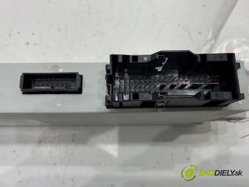 BMW E90 sedan 2006 95 kW 318 i 1995 modul CAS 6943791