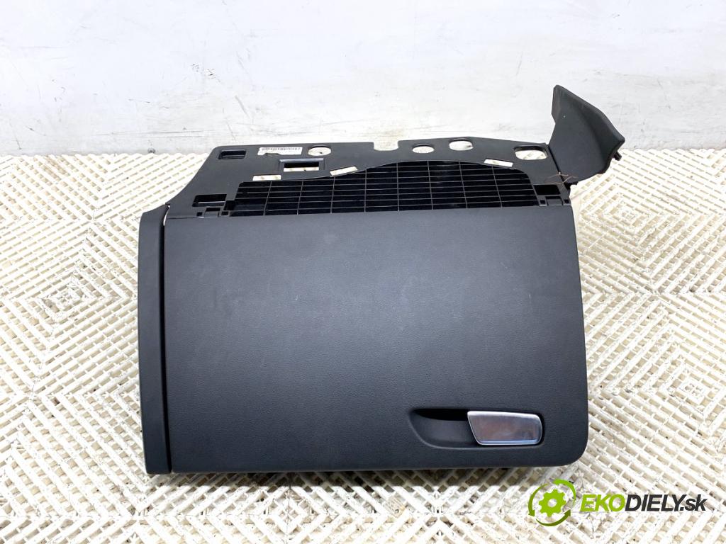 AUDI Q5 8R SUV 2009 125 kW 2.0 TDI quattro 1968 Priehradka, kastlík spolujazdca  (Priehradka (kastlík))