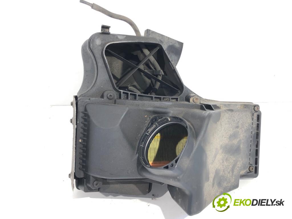 AUDI Q5 8R SUV 2009 125 kW 2.0 TDI quattro 1968 Obal filtra vzduchu 8K0133835AD (Obal vzduchového filtra)