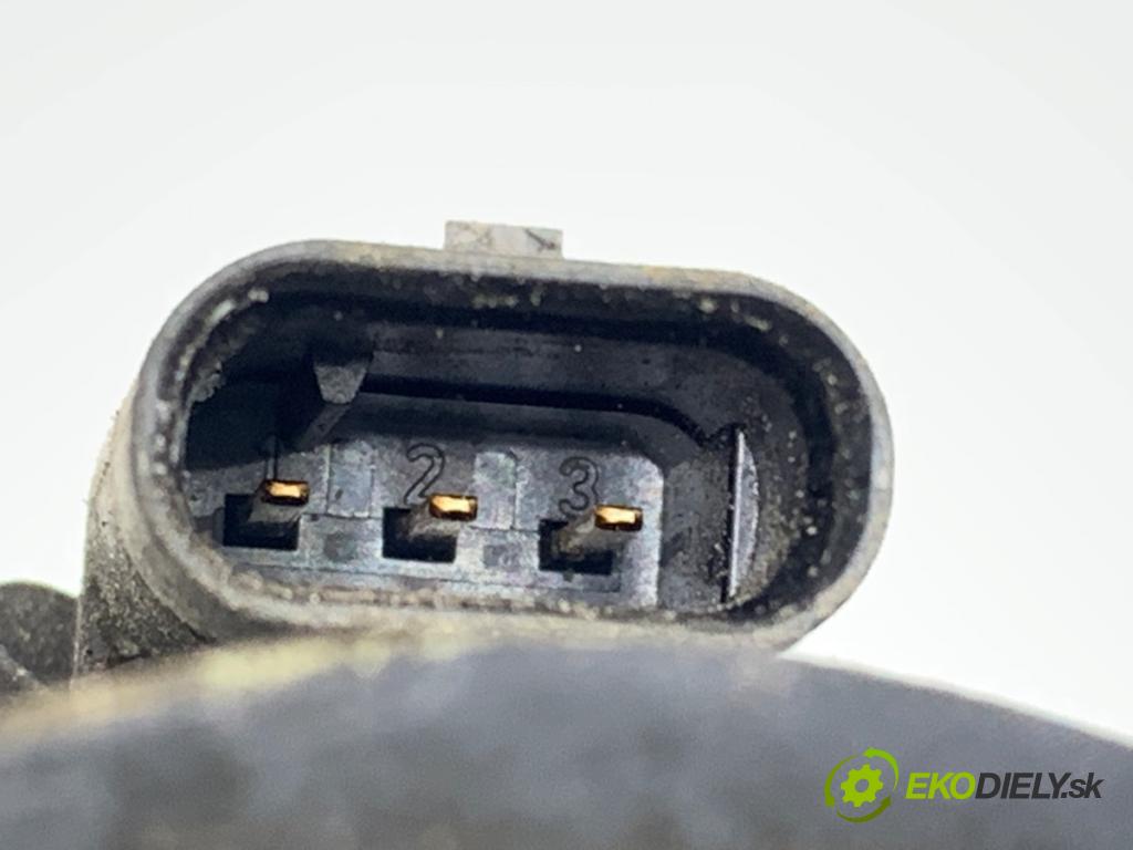 AUDI Q5 8R SUV 2009 125 kW 2.0 TDI quattro 1968 DALŠÍ: pumpa vody 03L965561A (Vodní pumpa)