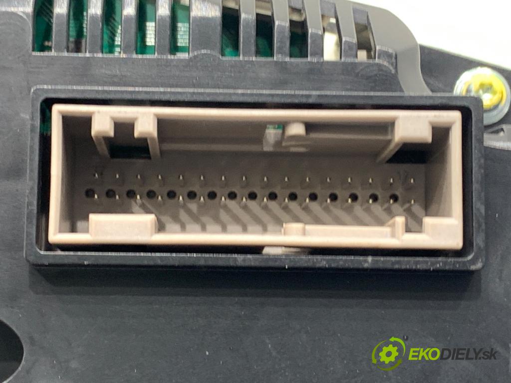 AUDI Q5 8R SUV 2009 125 kW 2.0 TDI quattro 1968 Prístrojovka 8R0920900F (Prístrojová doska)