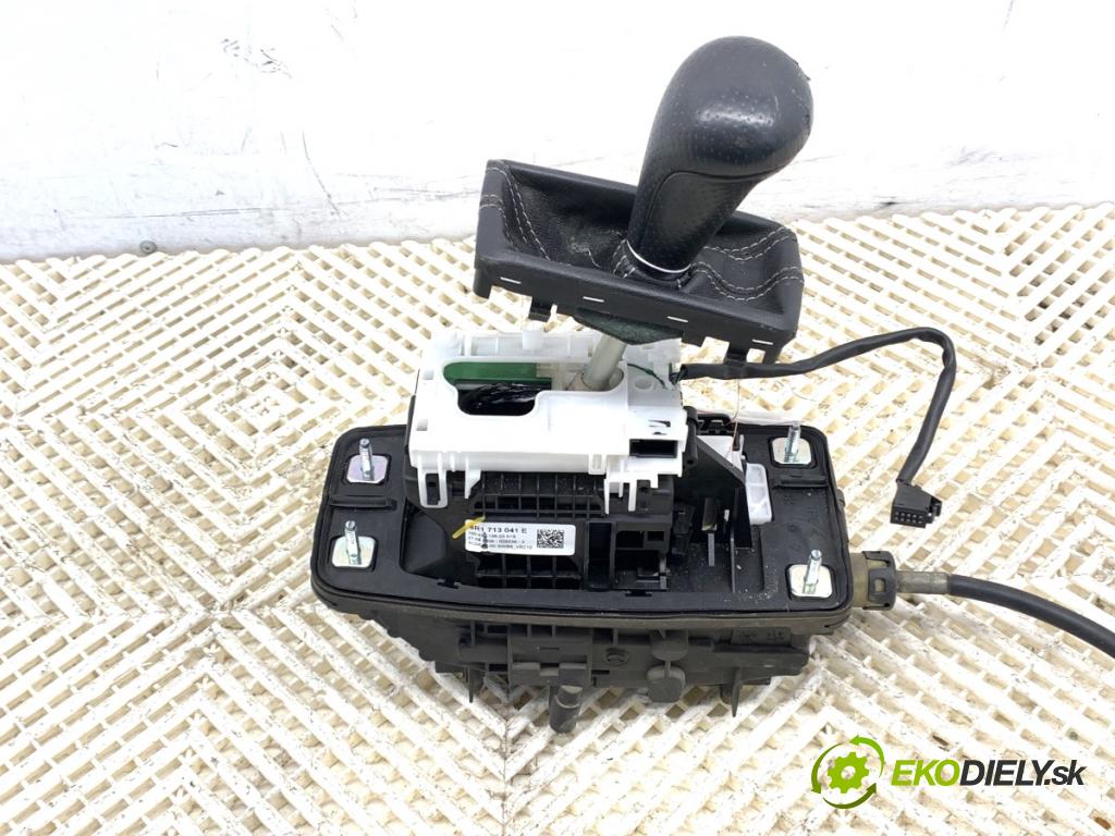 AUDI Q5 8R SUV 2009 125 kW 2.0 TDI quattro 1968 Kulisa 8R1713041E (Rýchlostná páka (kulisa))