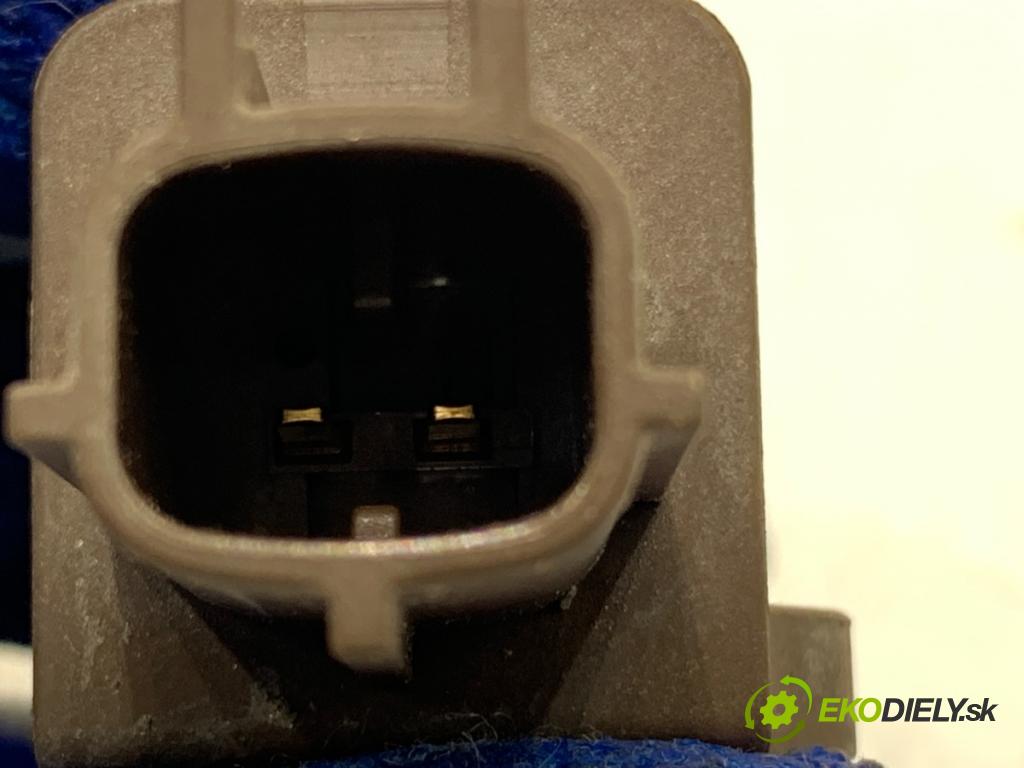 AUDI Q5 8R SUV 2009 125 kW 2.0 TDI quattro 1968 Snímač nárazu 8K0959651 (Snímač nárazu)