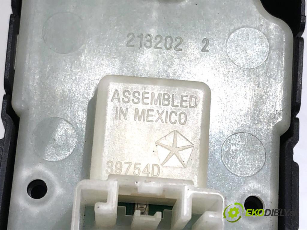 DODGE AVENGER sedan 2008 103 kW 2.0 CRD 1968 Prepínač okien 04602780AA (Prepínacie páčky pod volantom)