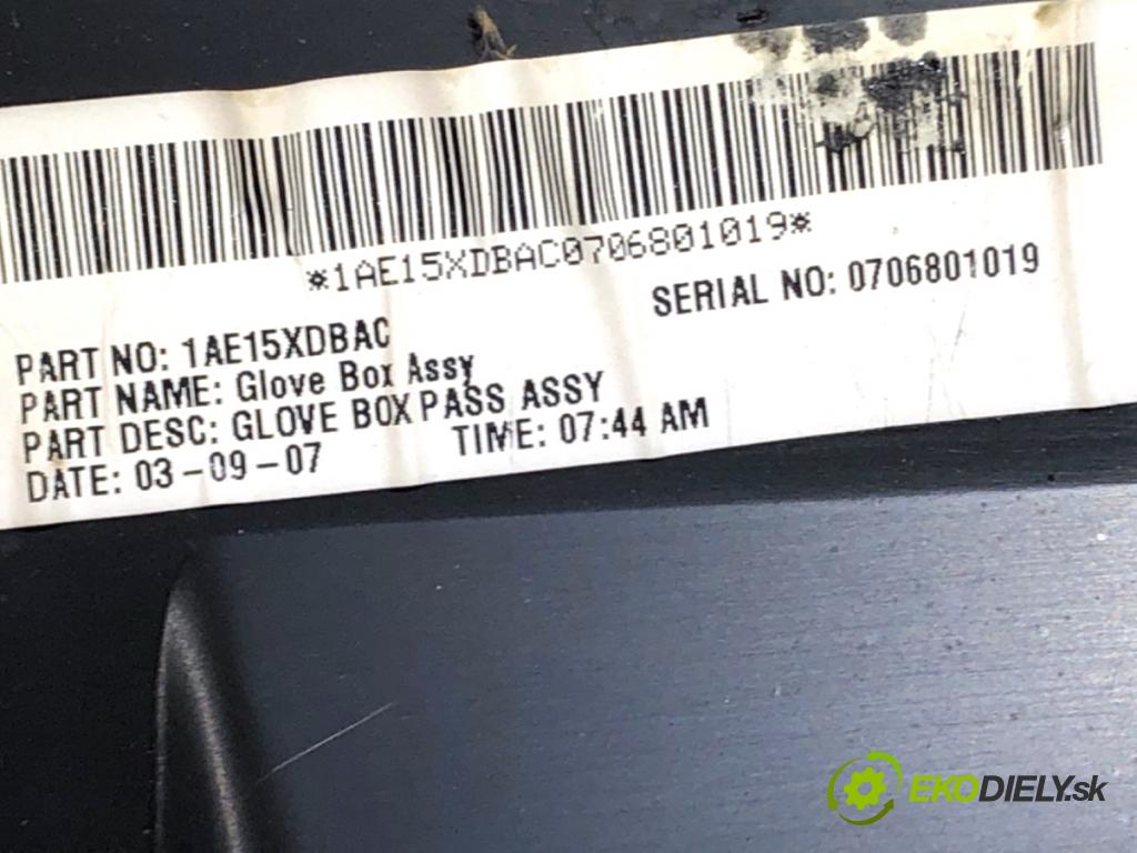 DODGE AVENGER sedan 2008 103 kW 2.0 CRD 1968 Priehradka, kastlík spolujazdca  (Priehradka (kastlík))