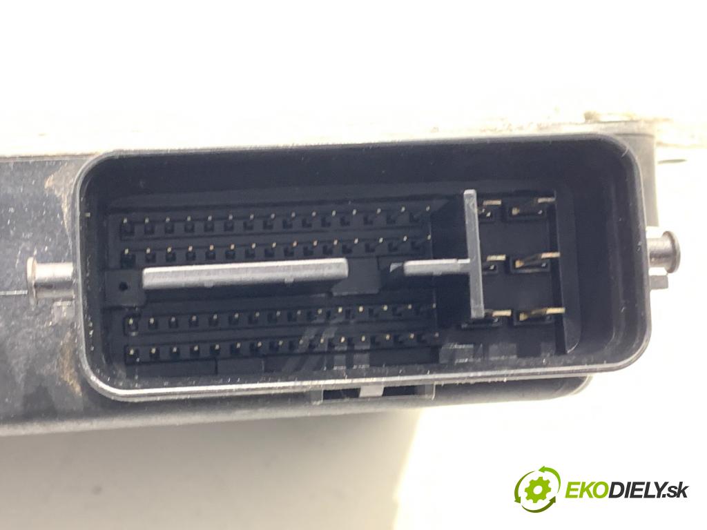 MITSUBISHI COLT VI liftback 2012 70 kW 1.3 1332 riadiaca jednotka Motor 1860B867 (Riadiaca jednotka)