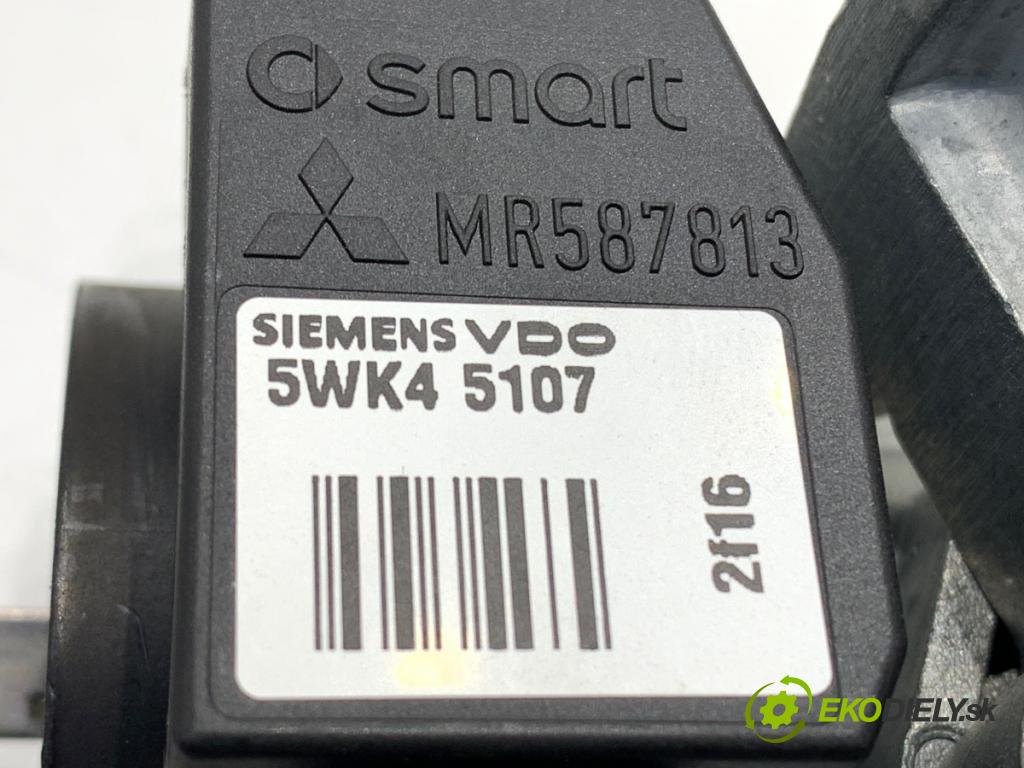 MITSUBISHI COLT VI liftback 2012 70 kW 1.3 1332 spinačka MR587813 (Spínacia skrinka)
