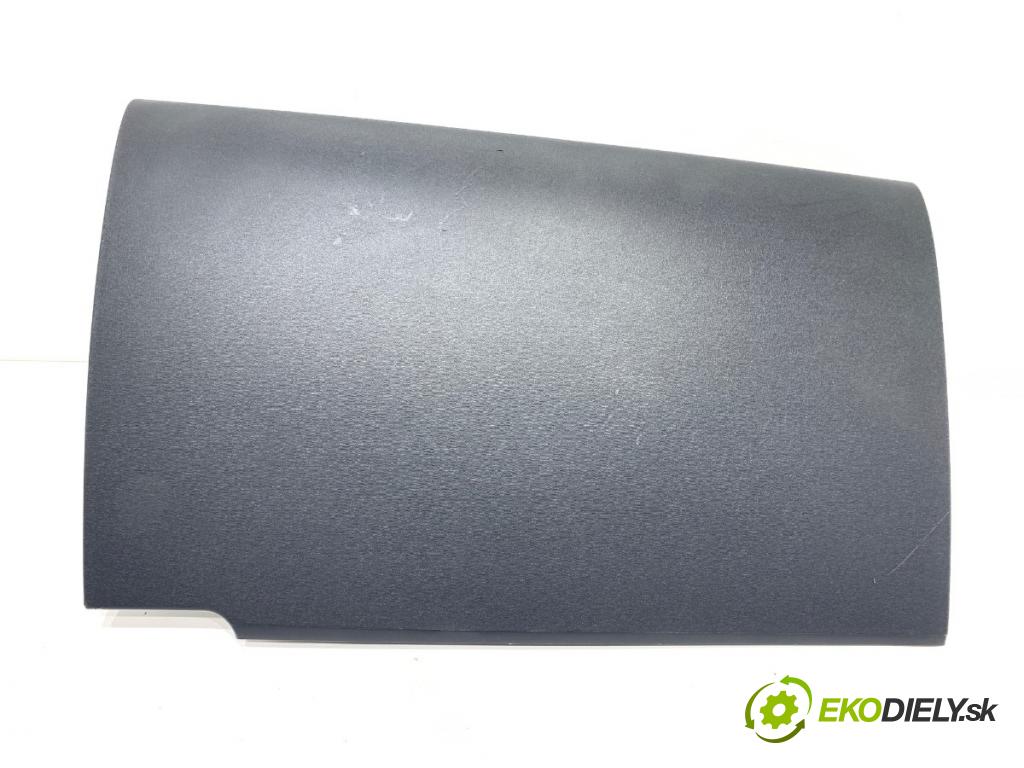 MITSUBISHI COLT VI liftback 2012 70 kW 1.3 1332 Priehradka, kastlík spolujazdca  (Priehradka (kastlík))