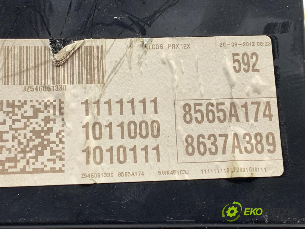 MITSUBISHI COLT VI liftback 2012 70 kW 1.3 1332 modul BSI 8637A389 (Pojistková skříňka)