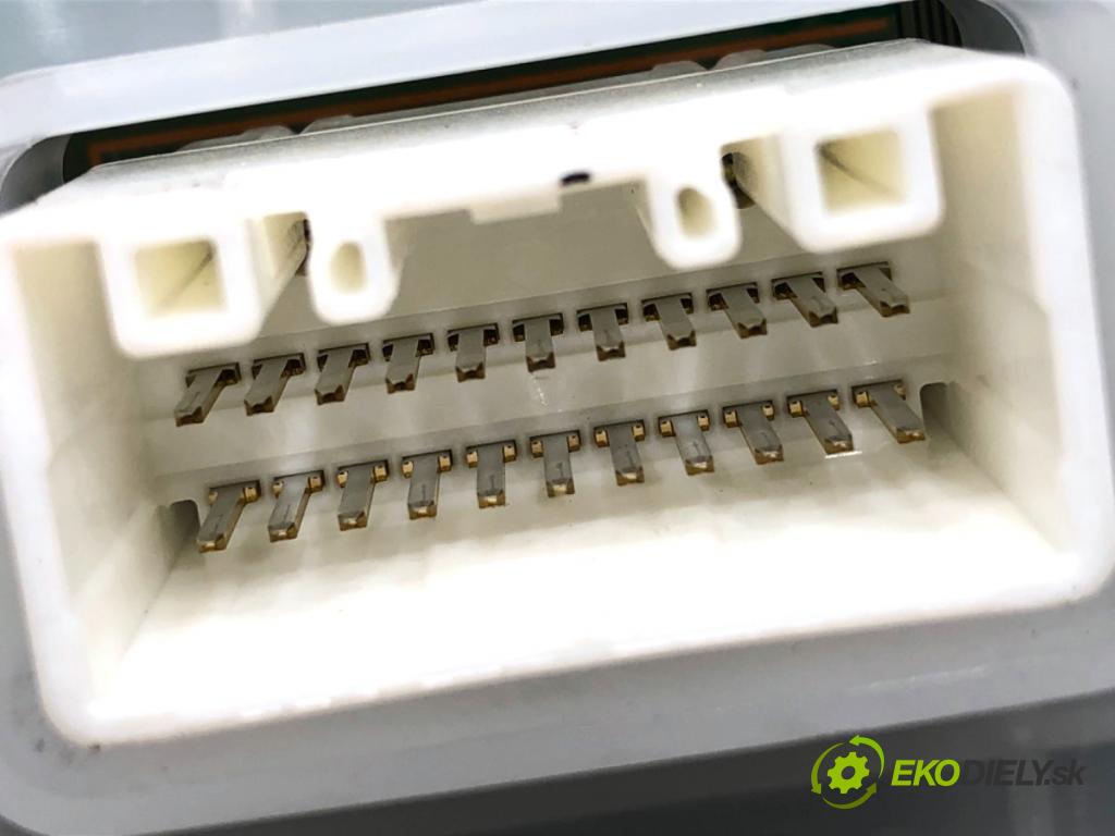 MITSUBISHI COLT VI liftback 2012 70 kW 1.3 1332 Prístrojovka 8100B538J (Prístrojová doska)