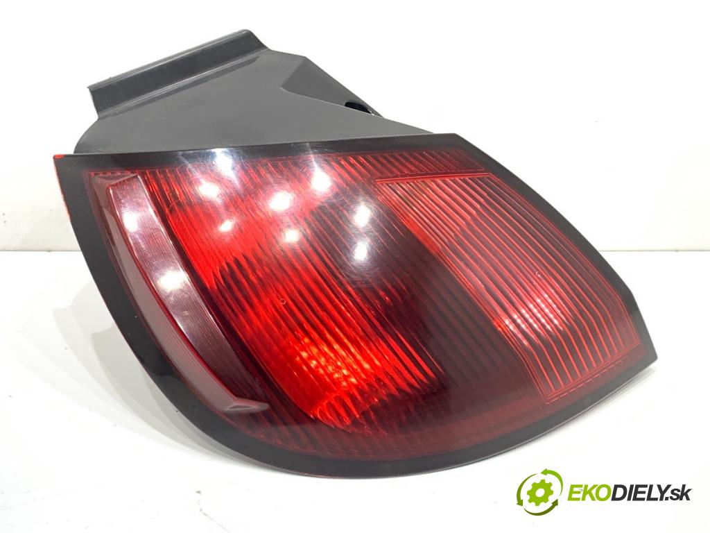 MITSUBISHI COLT VI liftback 2012 70 kW 1.3 1332 světlo levý zadní část MR957365