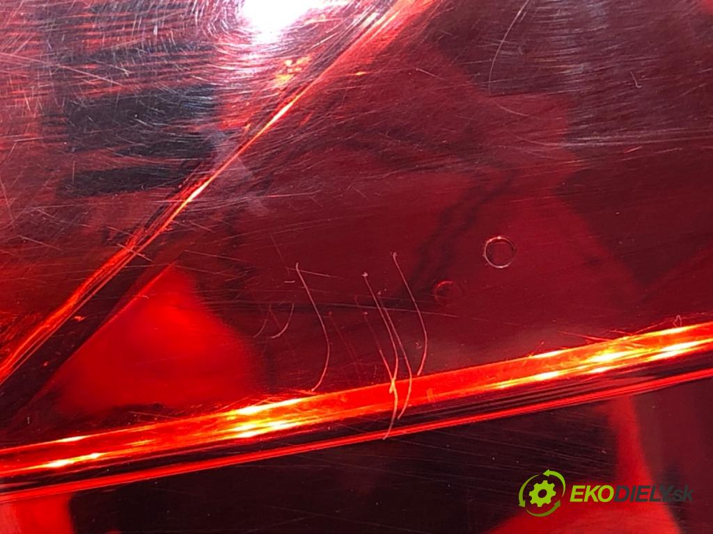 OPEL INSIGNIA A liftback 2010 118 kW 2.0 CDTI (68) 1956 světlo pravý zadní část 13226857