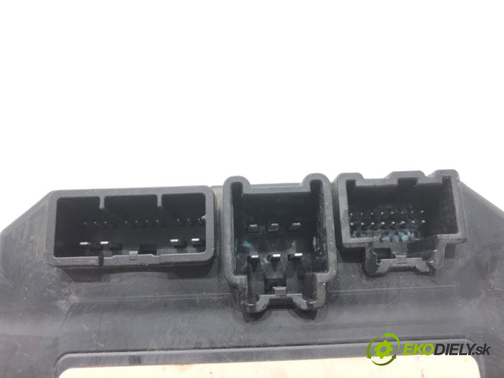 OPEL INSIGNIA A liftback 2010 118 kW 2.0 CDTI (68) 1956 modul dveří 20837967