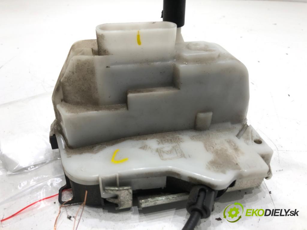 CITROEN C3 I liftback 2003 80 kW 1.6 16V 1587 zámok dveře pravý zadní část