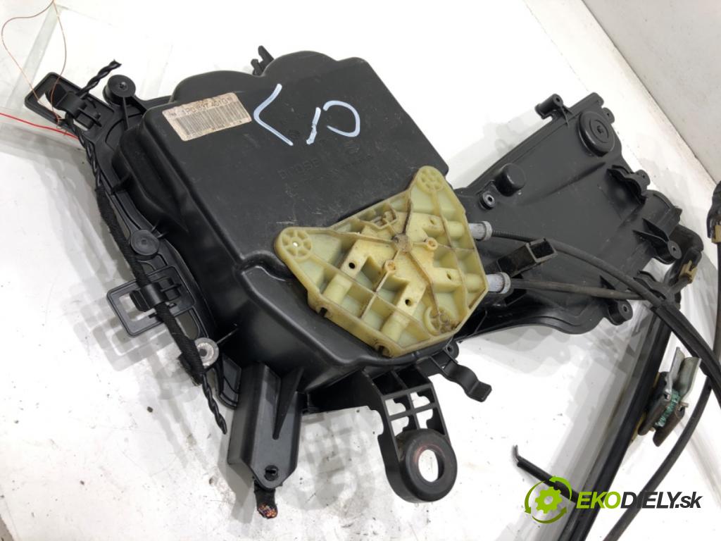 SEAT LEON II liftback 2007 75 kW 1.6 1595 mechanismus okna levý přední část 1T0959702G