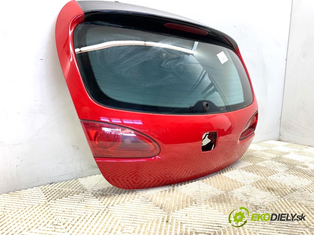SEAT LEON II liftback 2007 75 kW 1.6 1595 kapota zadní část