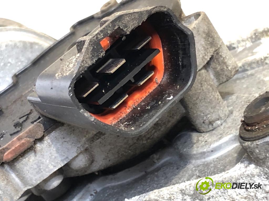 HONDA CIVIC VII liftback 2004 66 kW 1.4 iS (EP1) 1396 Mechanizmus stieračov predný 404564 (Motorček stieračov predný)