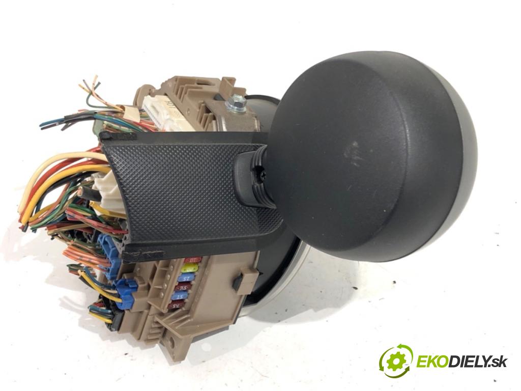 PEUGEOT 107 liftback 2006 50 kW 1.0 998 Prístrojovka 83800-0H011-A (Prístrojová doska)