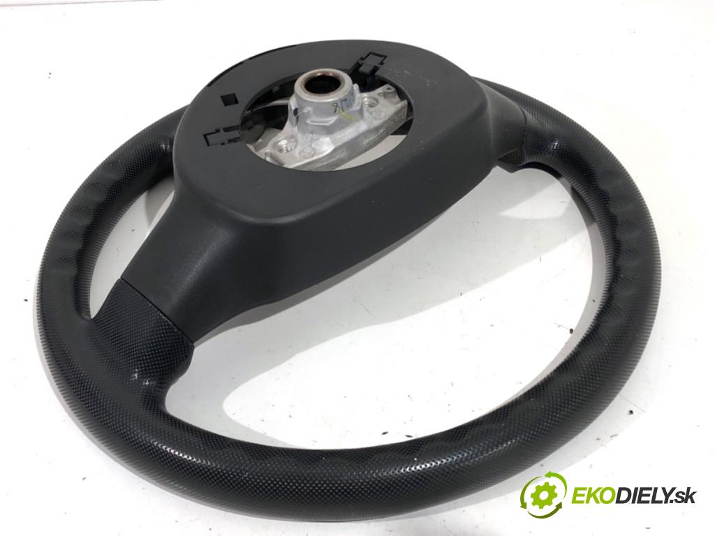 PEUGEOT 107 liftback 2006 50 kW 1.0 998 Volant  (Volant)