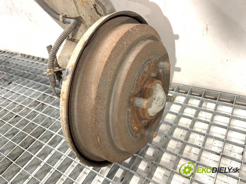FORD FUSION Kombi 2008 59 kW 1.4 1388 výztuha zadní část