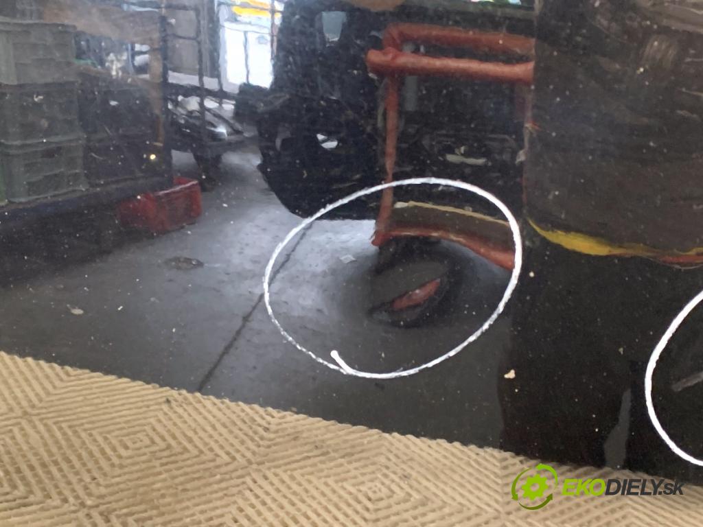 KIA CARENS IV nadwozie wielkoprzestrzenne (MPV) 2014 100 kW 1.7 CRDi 1685 kapota  (Kapota)