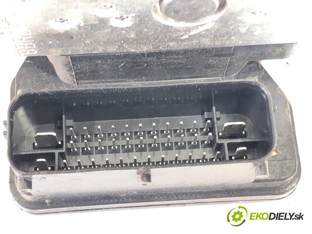 KIA CARENS IV nadwozie wielkoprzestrzenne (MPV) 2014 100 kW 1.7 CRDi 1685 Pumpa ABS  (Pumpa ABS)