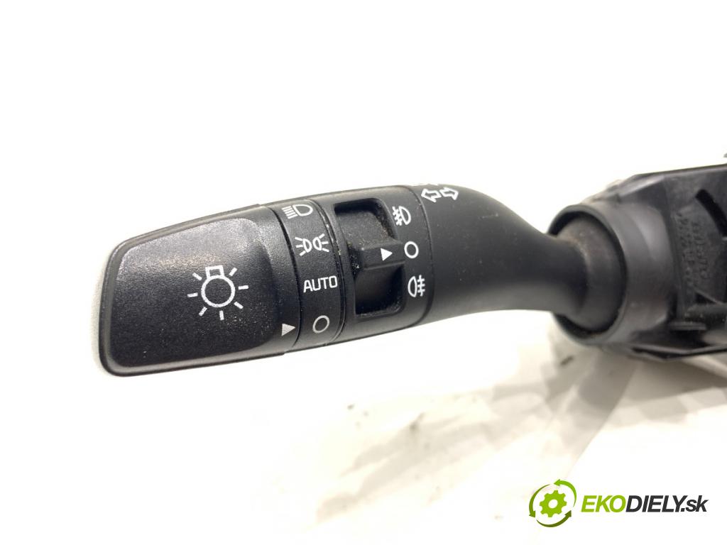 KIA CARENS IV nadwozie wielkoprzestrzenne (MPV) 2014 100 kW 1.7 CRDi 1685 Prepínač kombinovaný 299119105 (Prepínacie páčky pod volantom)