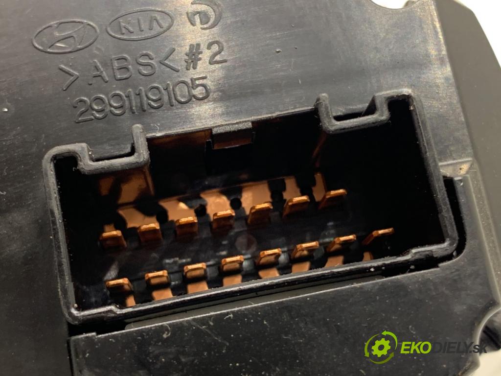 KIA CARENS IV nadwozie wielkoprzestrzenne (MPV) 2014 100 kW 1.7 CRDi 1685 Prepínač kombinovaný 299119105 (Prepínacie páčky pod volantom)