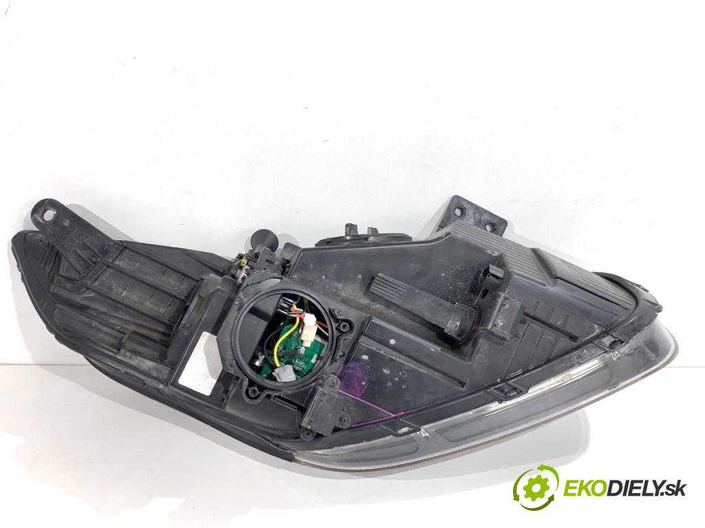 KIA CARENS IV nadwozie wielkoprzestrzenne (MPV) 2014 100 kW 1.7 CRDi 1685 Svetlomet ľavy predný