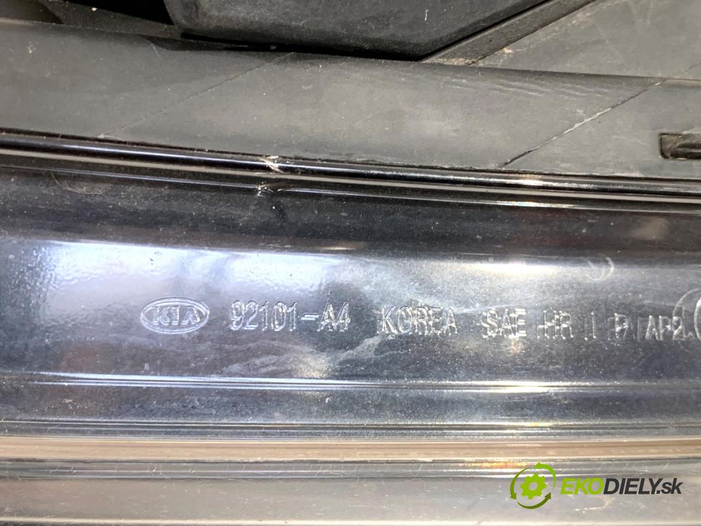 KIA CARENS IV nadwozie wielkoprzestrzenne (MPV) 2014 100 kW 1.7 CRDi 1685 Svetlomet ľavy predný