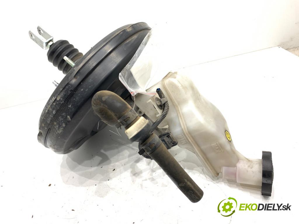 KIA CARENS IV nadwozie wielkoprzestrzenne (MPV) 2014 100 kW 1.7 CRDi 1685 Posilovač bŕzd