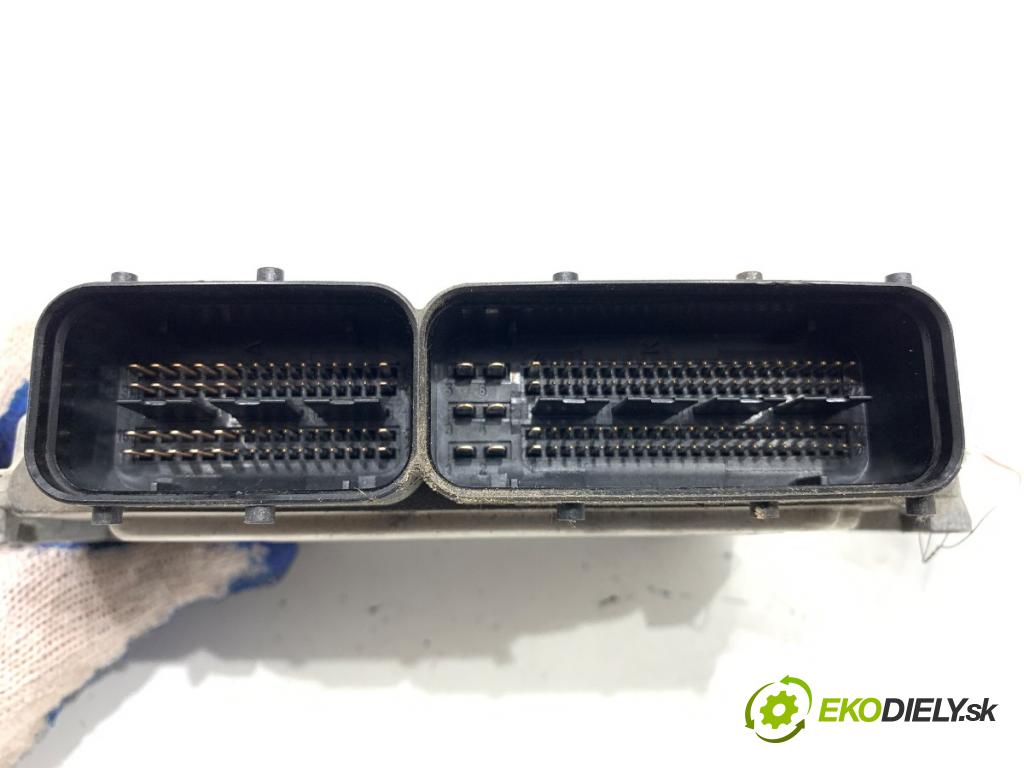 KIA CARENS IV nadwozie wielkoprzestrzenne (MPV) 2014 100 kW 1.7 CRDi 1685 riadiaca jednotka Motor 39120-2A413 (Riadiaca jednotka)