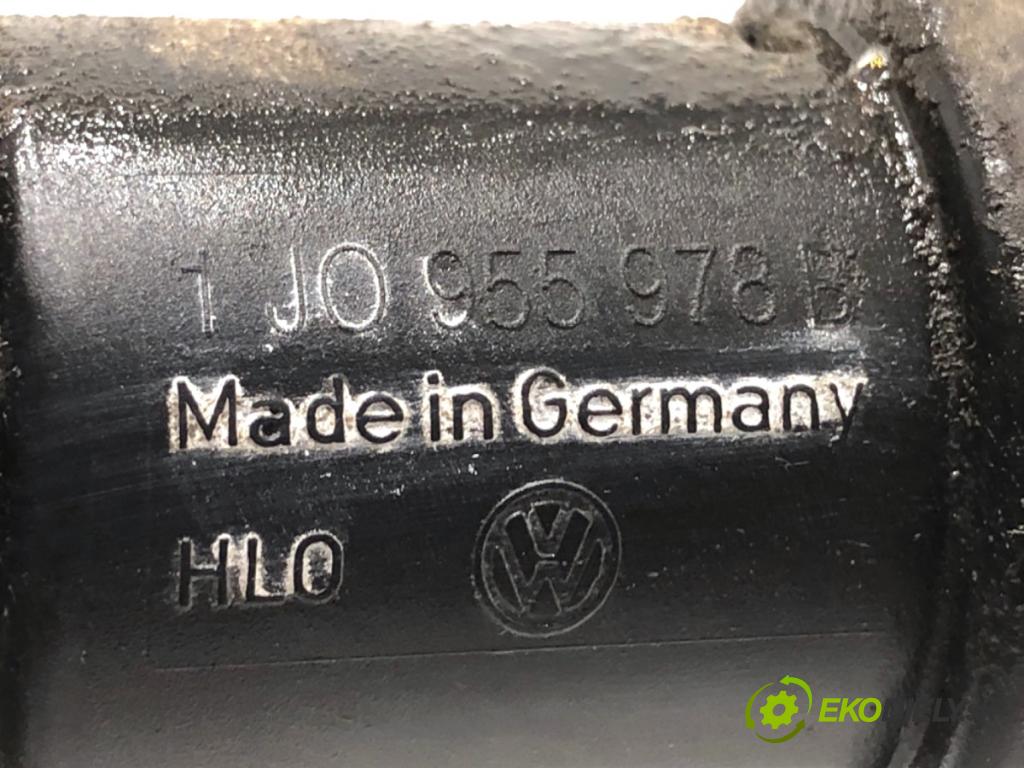 VW GOLF IV liftback 2003 50 kW 1.9 SDI 1896 ostřikovače světla pravý přední část 1J0955978B