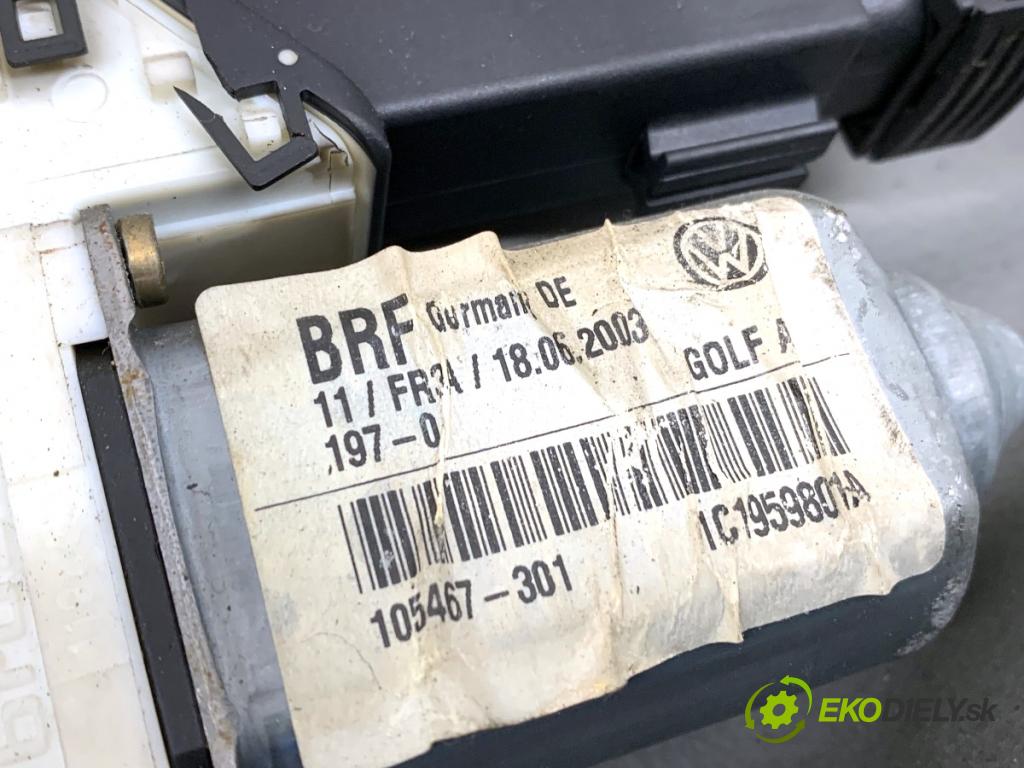 VW GOLF IV liftback 2003 50 kW 1.9 SDI 1896 mechanismus okna levý přední část 1J4837755E