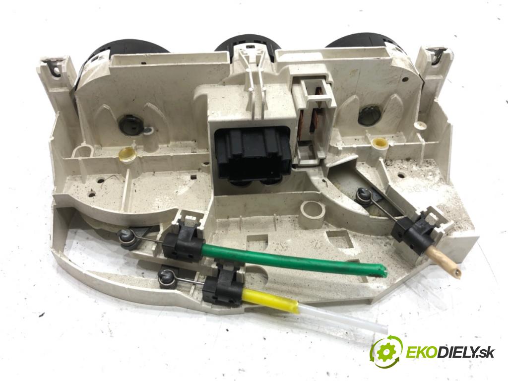 VW GOLF IV liftback 2003 50 kW 1.9 SDI 1896 Panel ovládania kúrenia  (Prepínacie páčky pod volantom)