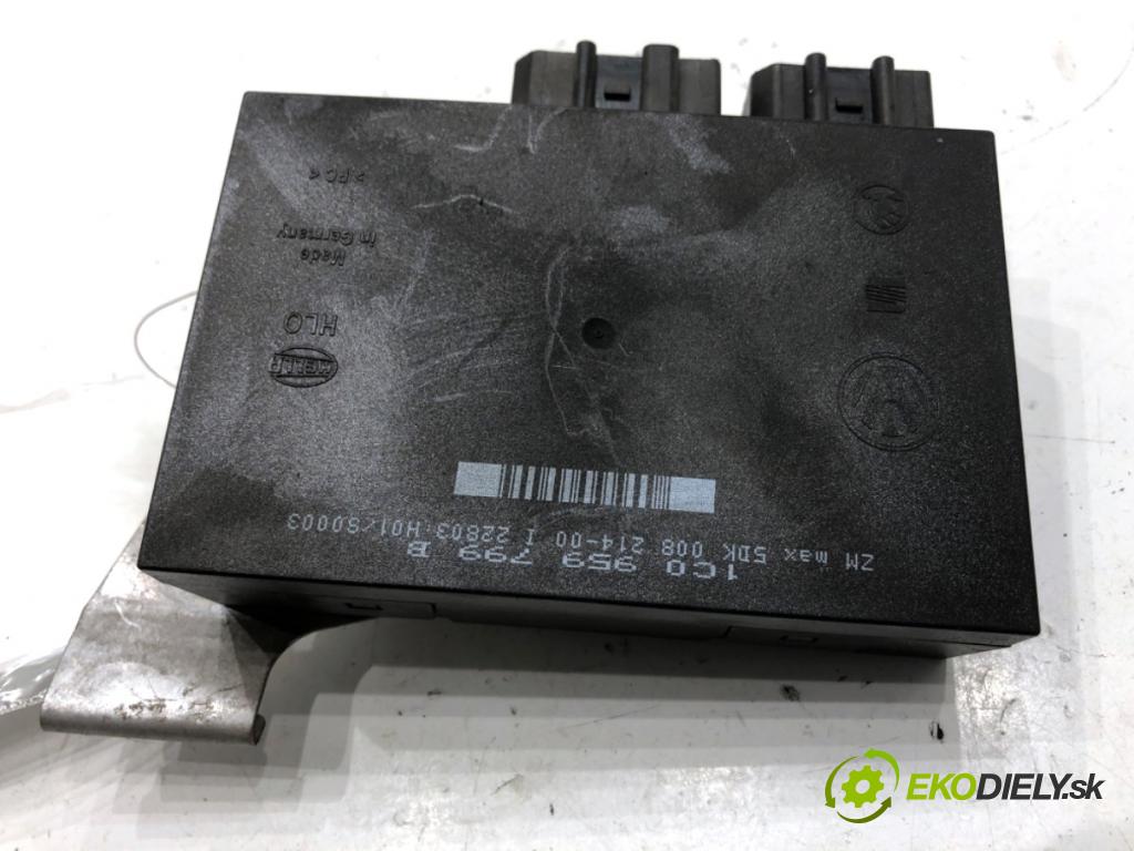 VW GOLF IV liftback 2003 50 kW 1.9 SDI 1896 modul komfortu 1C0959799B (Komfortní modul)