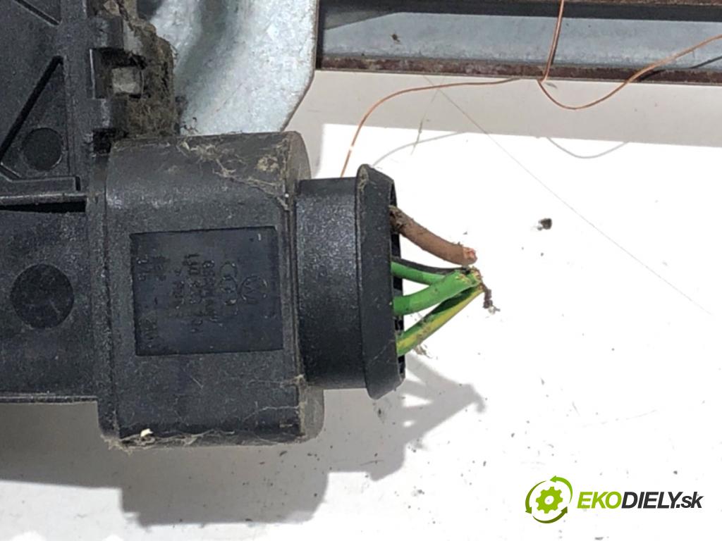 VW GOLF IV liftback 2003 50 kW 1.9 SDI 1896 Mechanizmus stieračov predný 1J1955023E (Motorček stieračov predný)