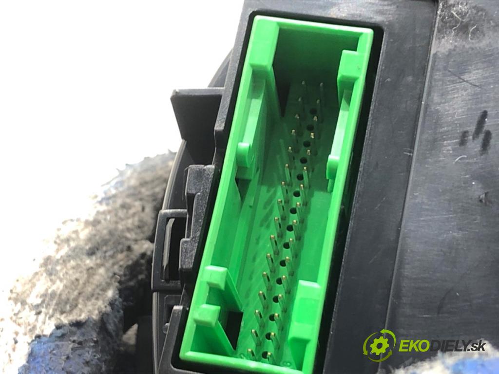 VW GOLF IV liftback 2003 50 kW 1.9 SDI 1896 Prístrojovka 1J0920826B (Prístrojová doska)