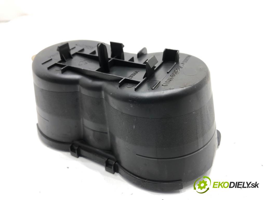 FORD MONDEO MK4 liftback 2008 103 kW 2.0 TDCi 1997 držák na nápoje 6M21R048196AD (Držák nápojů)